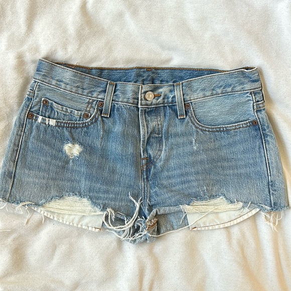 Levi’s 501 Original Cutoff Denim Short - Picture 1 of 4